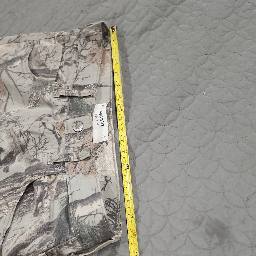 Like New Hollister Woodland Camouflage Pants - Picture 4 of 11